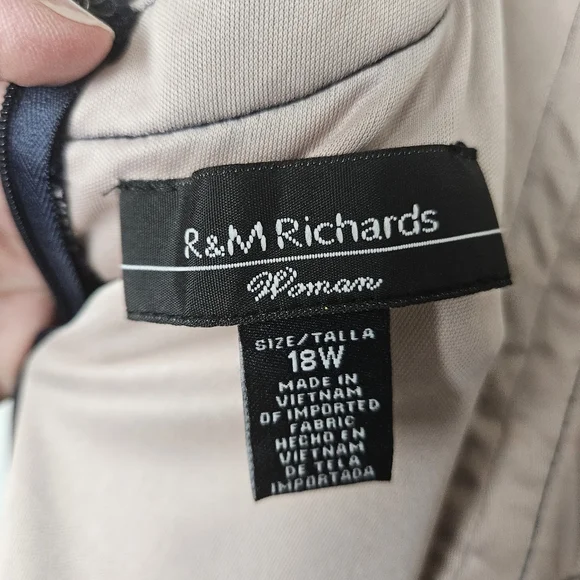 R&M Richards Women's Navy and Taupe Maxi Length Dress Gown Size 18W - Picture 11 of 11
